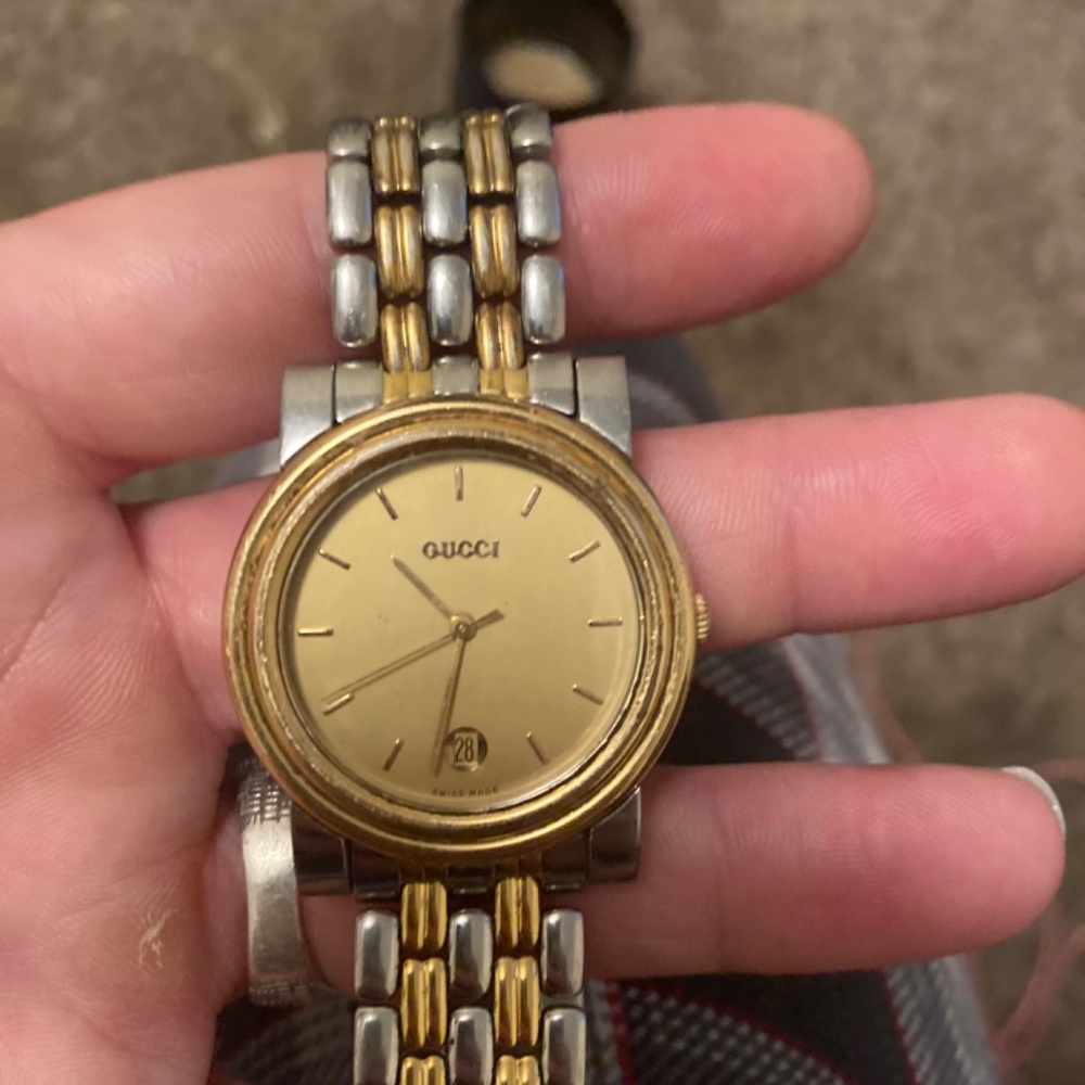 Vintage Gucci 4030M mens watch - Picture 3 of 3